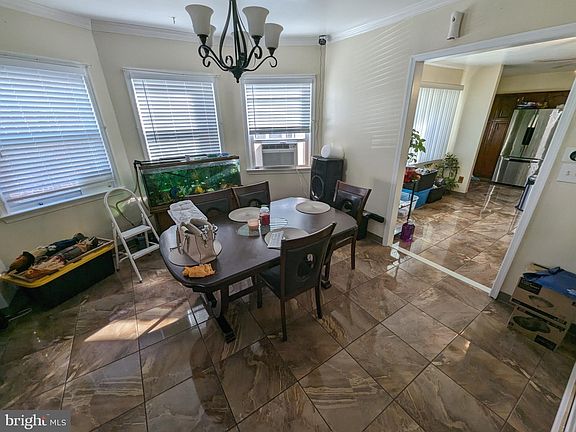 5th image of 7424 Palmetto St