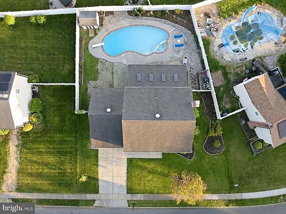 4th image of 722 Chatham Rd