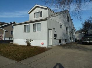 7411 Bernice Ave, Center Line, MI 48015