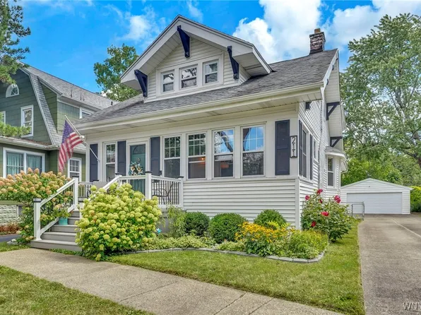 211 Westfield Rd, Eggertsville, NY 14226