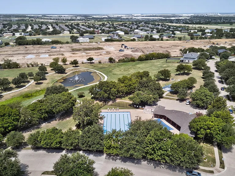 4184 Capstone Dr — Photo 40