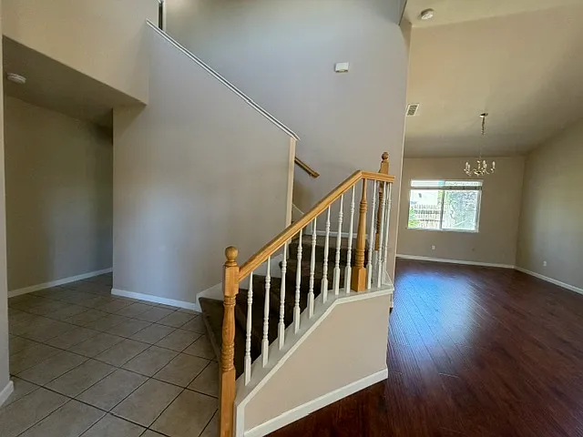 9640 Richlyn Way — Photo 2