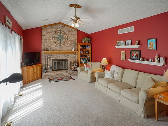 3rd image of 4780 Eastlund Cir
