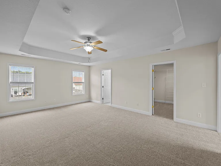 203 Macdonald Blvd — Photo 28