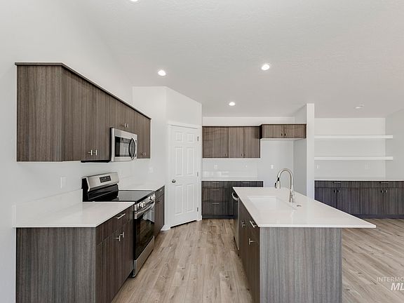 5th image of 5316 S Memory Ave