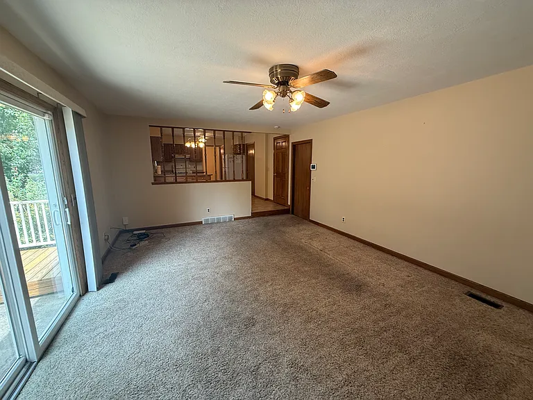 4669 Pinehurst Dr — Photo 6