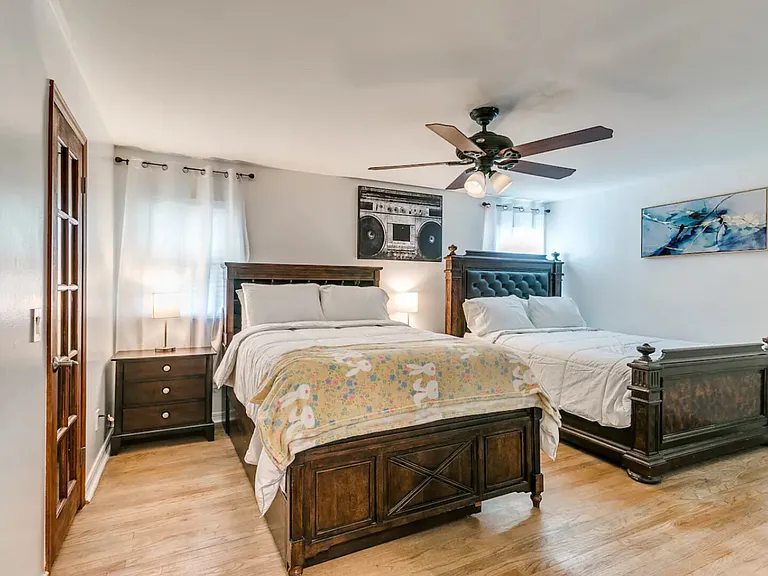 NW 30th Pl — Photo 25
