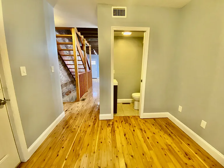2027 S Watts St — Photo 17