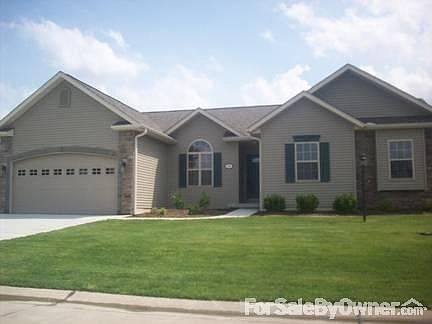 Stone Cottage - Great Curb Appeal
						:
						Traditional charm with contemporary flair