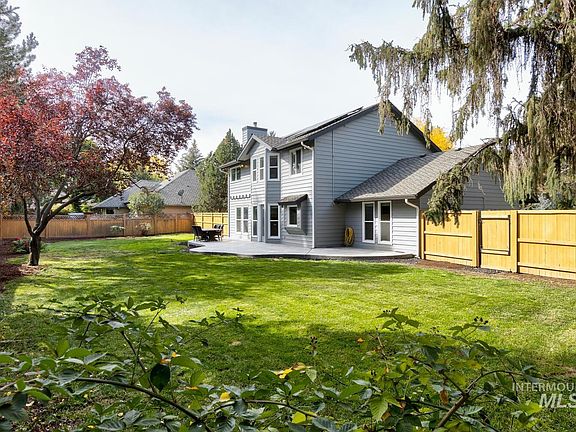 5th image of 4852 N Riverine Pl