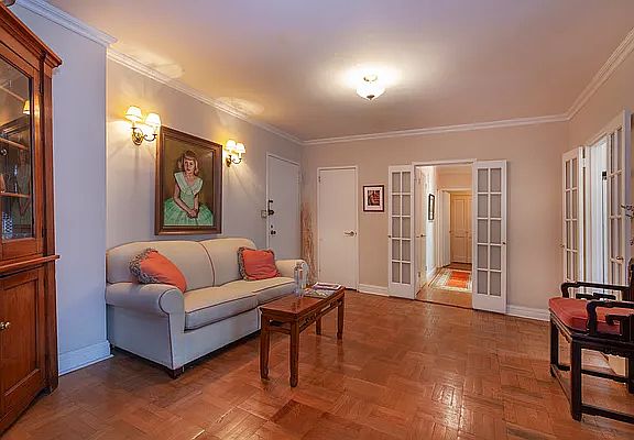 5th image of 155 E 76th St APT 6G