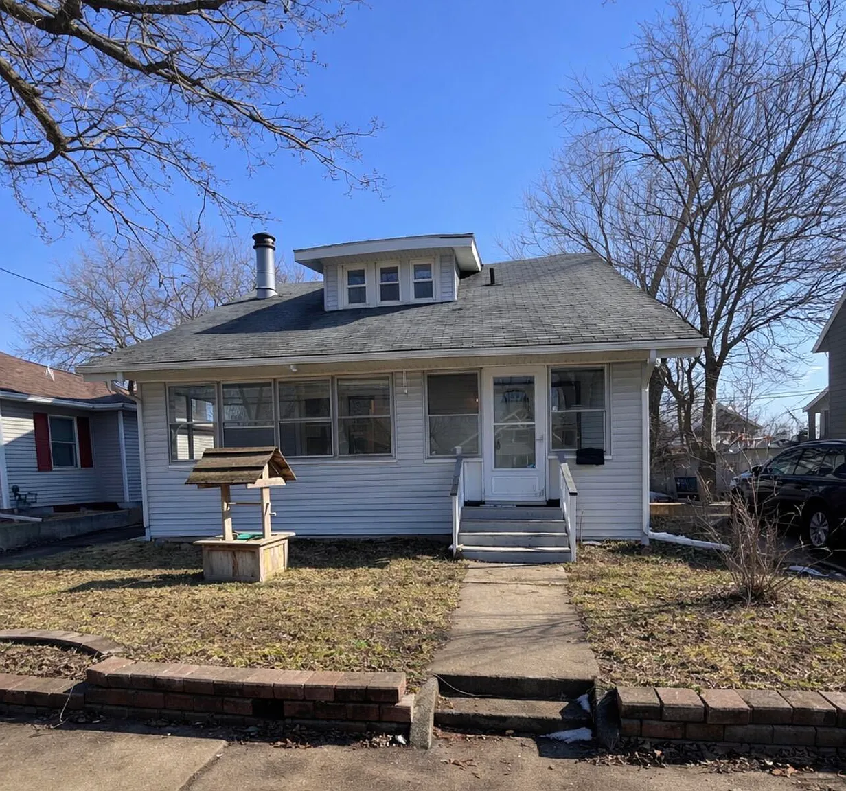 76 East Ave N photo 1