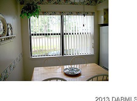 3rd image of 121 North St