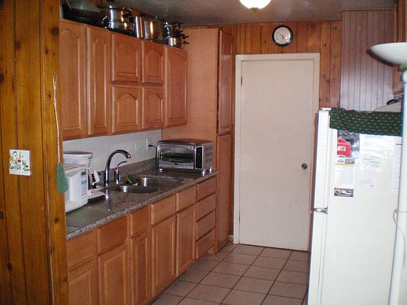 4th image of 877 Alta Loma Dr