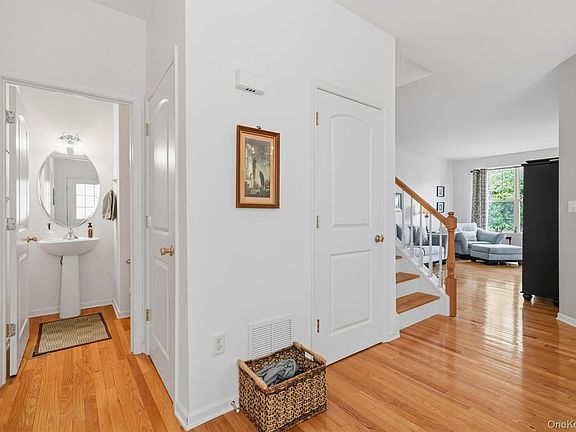 5th image of 10 Cornwall Lane