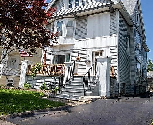 2nd image of 86 Roanoke Pkwy #1