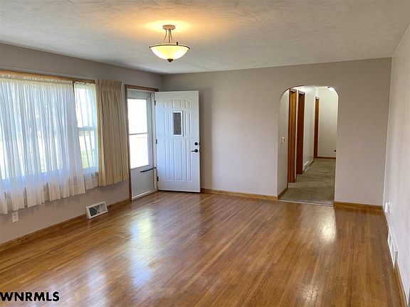 2nd image of 4317 Pleasant Dr