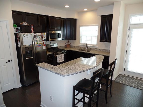 3rd image of 8895 Ringview Dr
