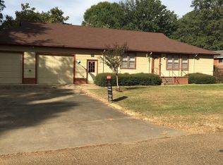 701 Montgomery St, Winona, MS 38967
