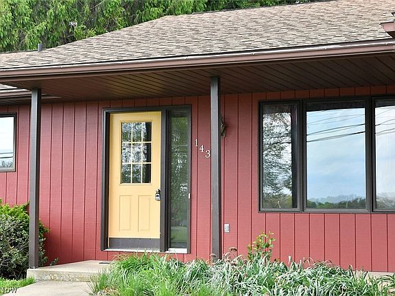 3rd image of 143 Oldman Rd