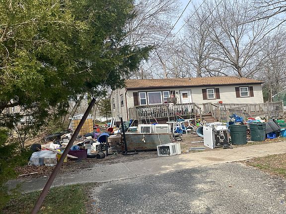 3rd image of 322 Monroe Ave