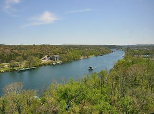 3102 Riverstone Dr, Branson, MO 65616