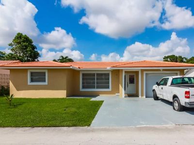 5715 NW 70th Ave, Tamarac, FL, 33321