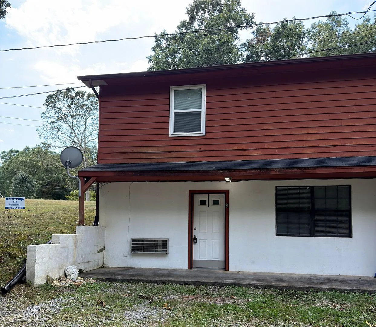 956 Thompson Springs Rd SE #6 — Photo 1