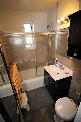 Sold by Universal Realty Group | media 15