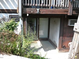 896 Whitepine Dr APT C, Akron, OH 44313