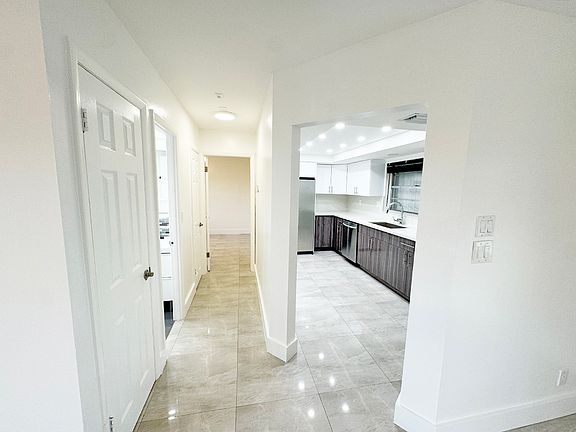 3rd image of 1534 SE 15th St #10745240