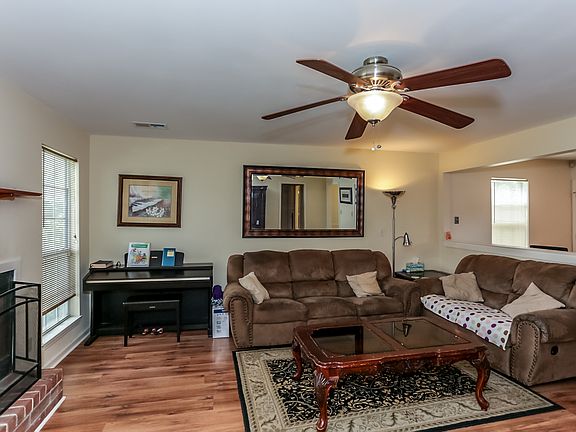 4th image of 2733 Kentwood Cv