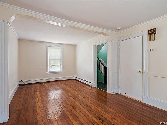 4th image of 216 Elizabeth Street