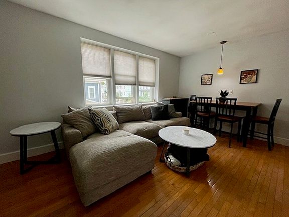 5th image of 125 Farragut Rd #46