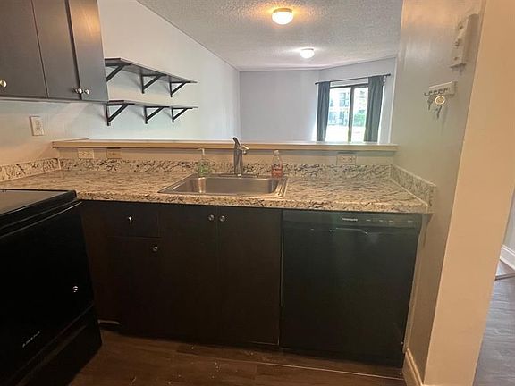4th image of 9958 Nob Hill Ln #0