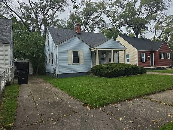 3rd image of 19147 Lindsay St