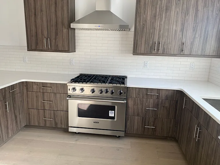 2465 Walnut St #9 — Photo 5