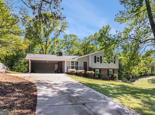 15 Cedar Ln E, Newnan, GA 30263
