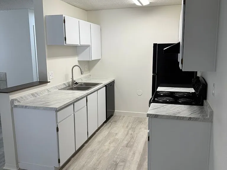 10292 W 80th Dr — Photo 3