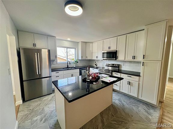 5th image of 1921 Lakeheights Ln