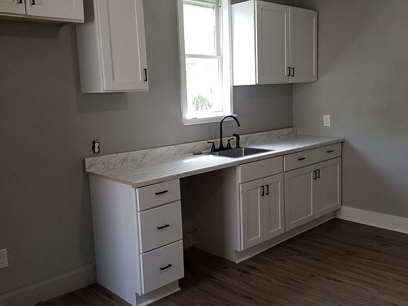 2nd image of 104-106 N Hague Ave #104