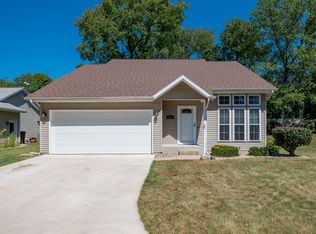 4118 Apple Bluff Dr, Kalamazoo, MI 49006