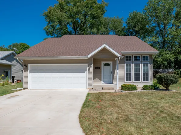 4118 Apple Bluff Dr, Kalamazoo, MI 49006