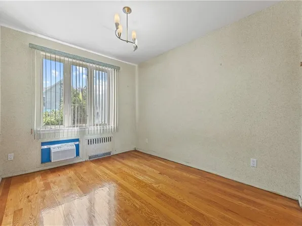 2726 East 27th Street image 12 of 29