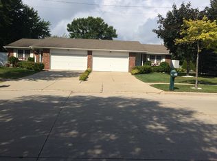 2001 S Horizon Dr, Appleton, WI 54915