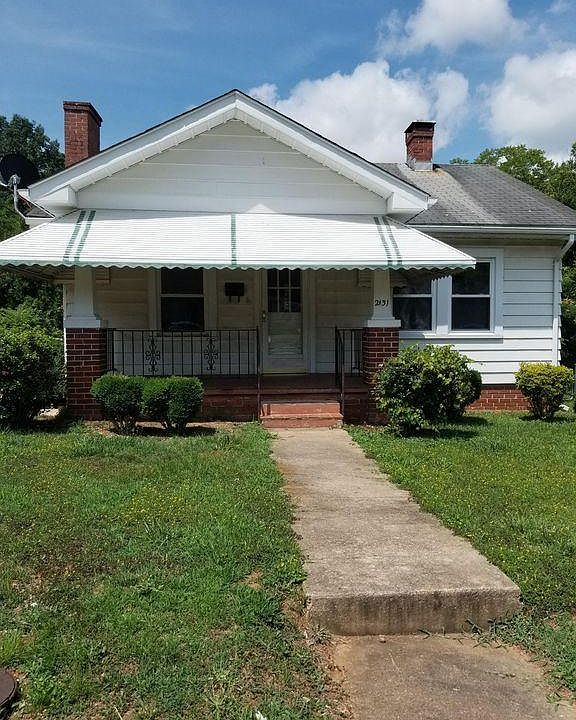 1st image of 2131 Spencer St