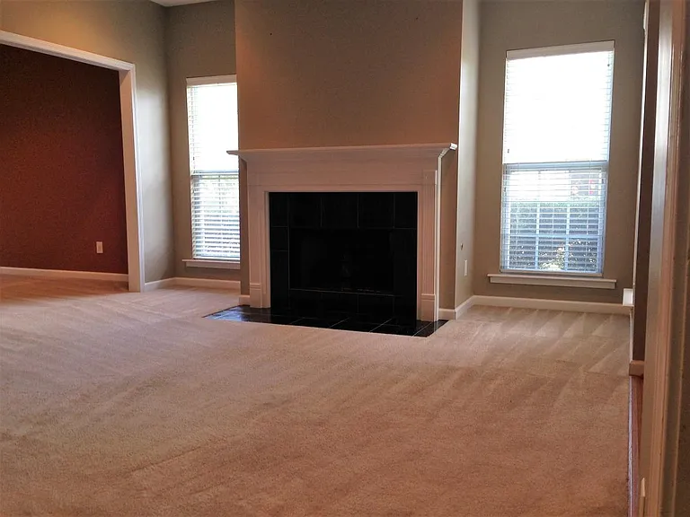 504 Reach Dr — Photo 3