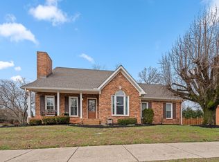 102 Middleboro Cir, Franklin, TN 37064