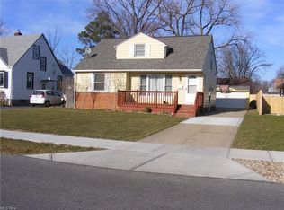 1031 Waverly Rd, Eastlake, OH 44095