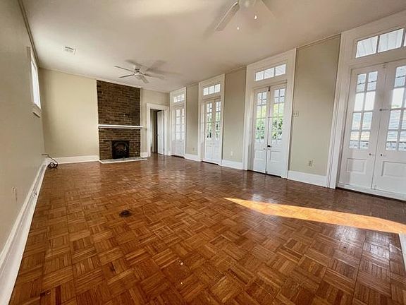 4th image of 1206 Burdette St #4